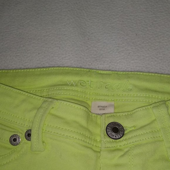 Wet Seal Neon Green Jeans - Picture 5 of 8